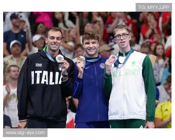 鲍比·芬克勇夺开放水域游泳银牌,展现非凡实力与拼搏精神 鲍比·芬克勇夺开放水域游泳银牌,展现非凡实力与拼搏精神